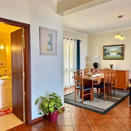 Moradia Abreu Tatil Evi Santa Cruz (Madeira)